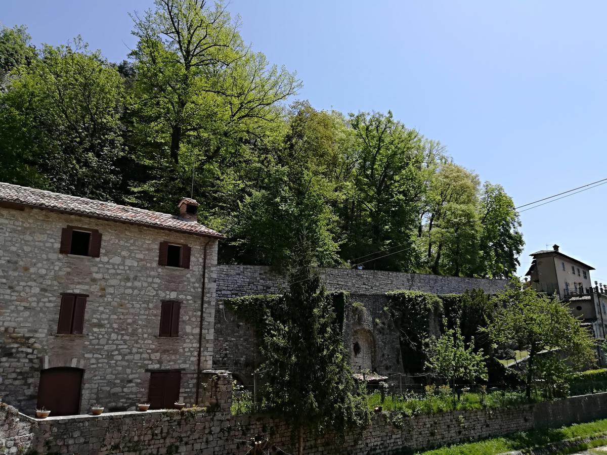 Hotel Civico 10 Gubbio Exterior foto